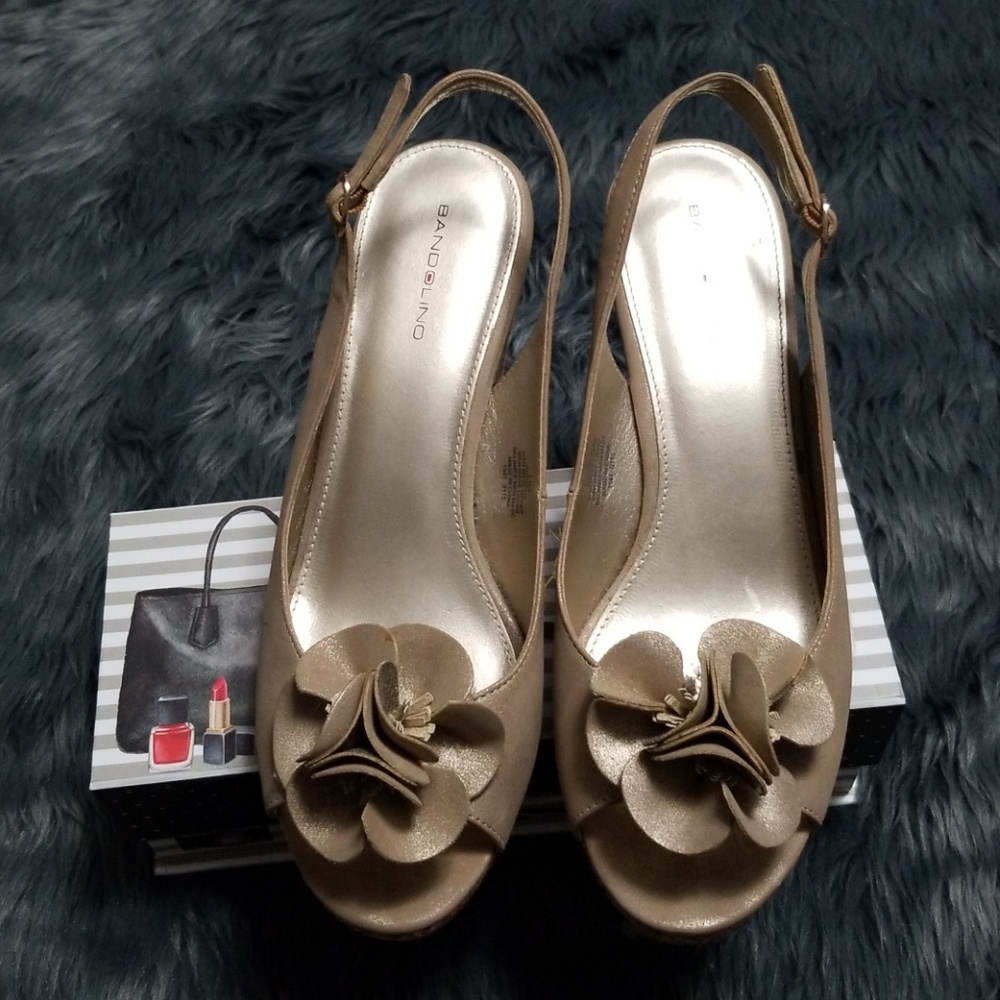 Wedge sandals
